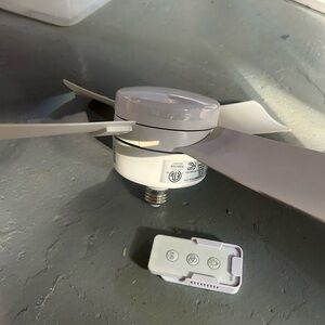 Socket fan